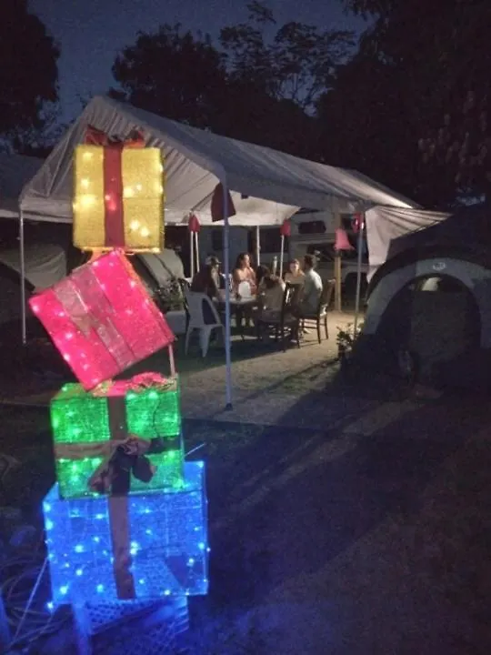 Mi Casa-Su Casa Glamping Campsite 65 Cash-Paypal-Visa-Mc 10Ft Tent-Rental Mosquito Net Protected - W Fruit Trees Secret Garden Forest W Queen Inflat-Bed Linens-Fan -5 Minutes Walk Jak Biobay Tour Station, Restaurants-Esperanza-Sun-Bay-Black Sand Beac بييكيس 0*,